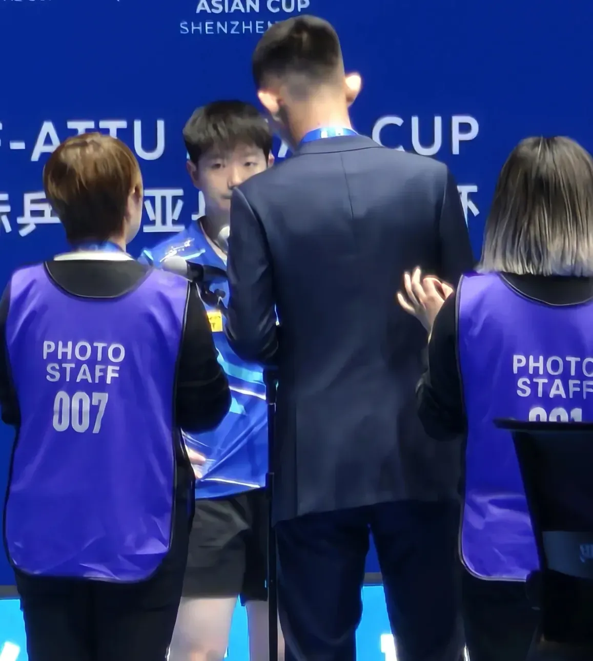 亚洲杯赛后采访曝光,内幕引发热议 亚洲杯赛后采访曝光,内幕引发热议