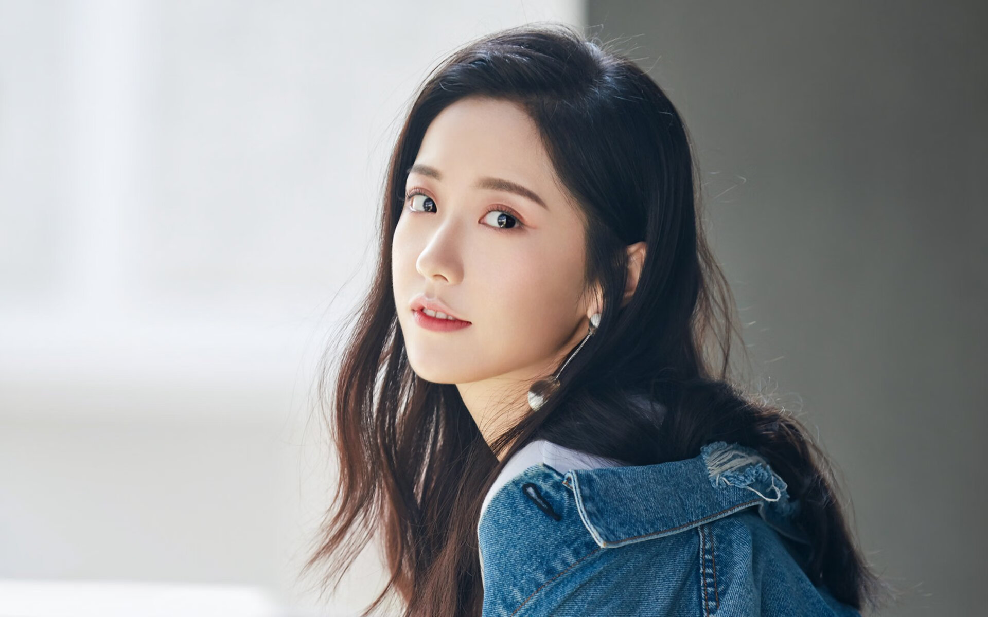 绿茵笼中鸟，当欧冠焦点战遭遇猛龙式绞杀